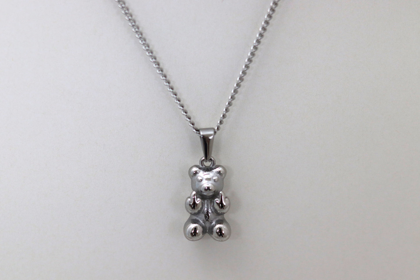 Collar con dije "oso"